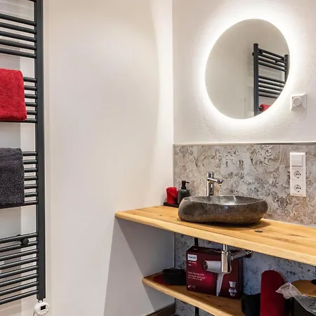 Kapellenhof مزرعة للإقامة تيبرغ